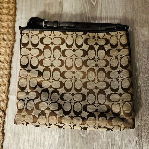 Coach File Crossbody Bag - Picture 2 of 9